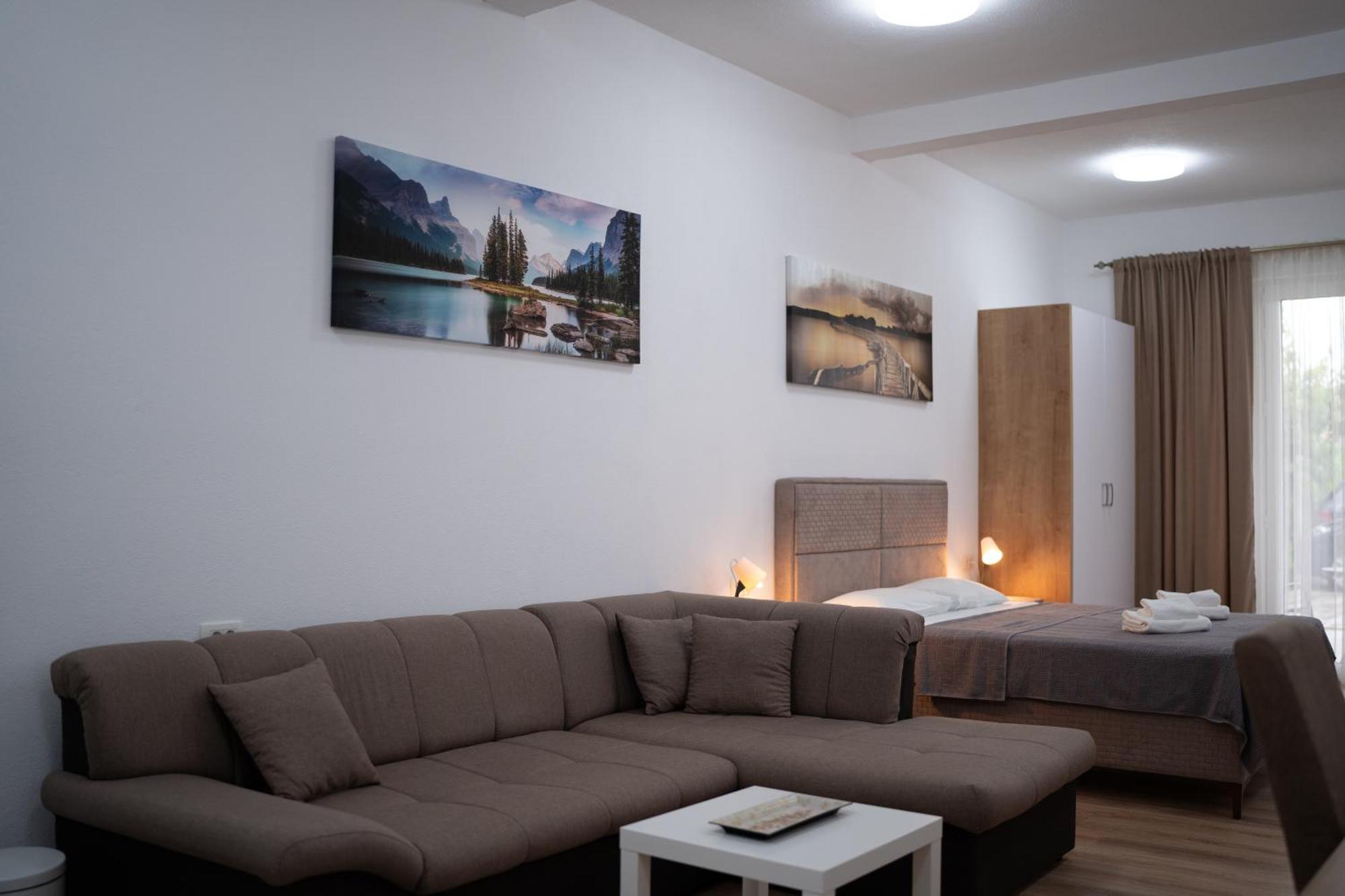 Dane Apartment Airport Podgorica Mitrovici  Bagian luar foto
