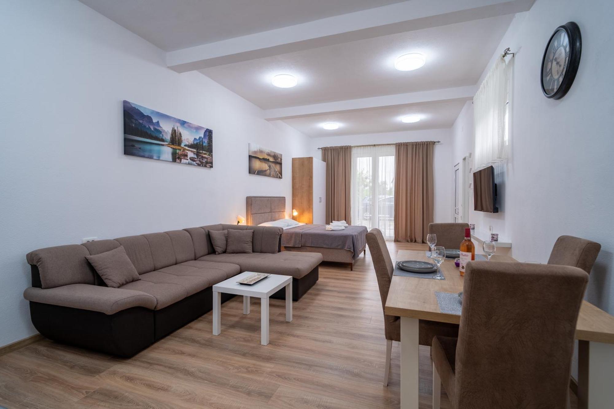 Dane Apartment Airport Podgorica Mitrovici  Bagian luar foto