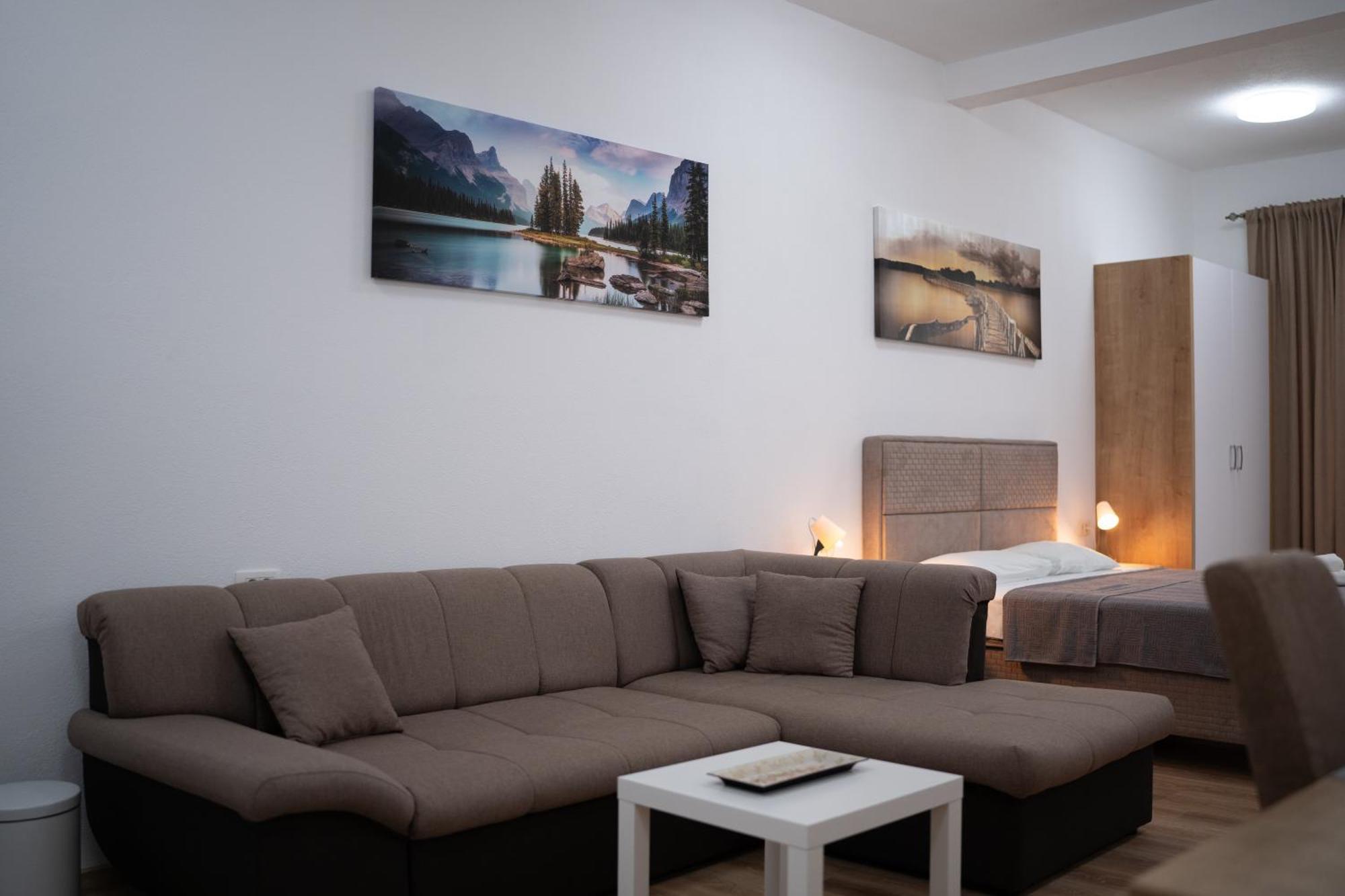 Dane Apartment Airport Podgorica Mitrovici  Bagian luar foto