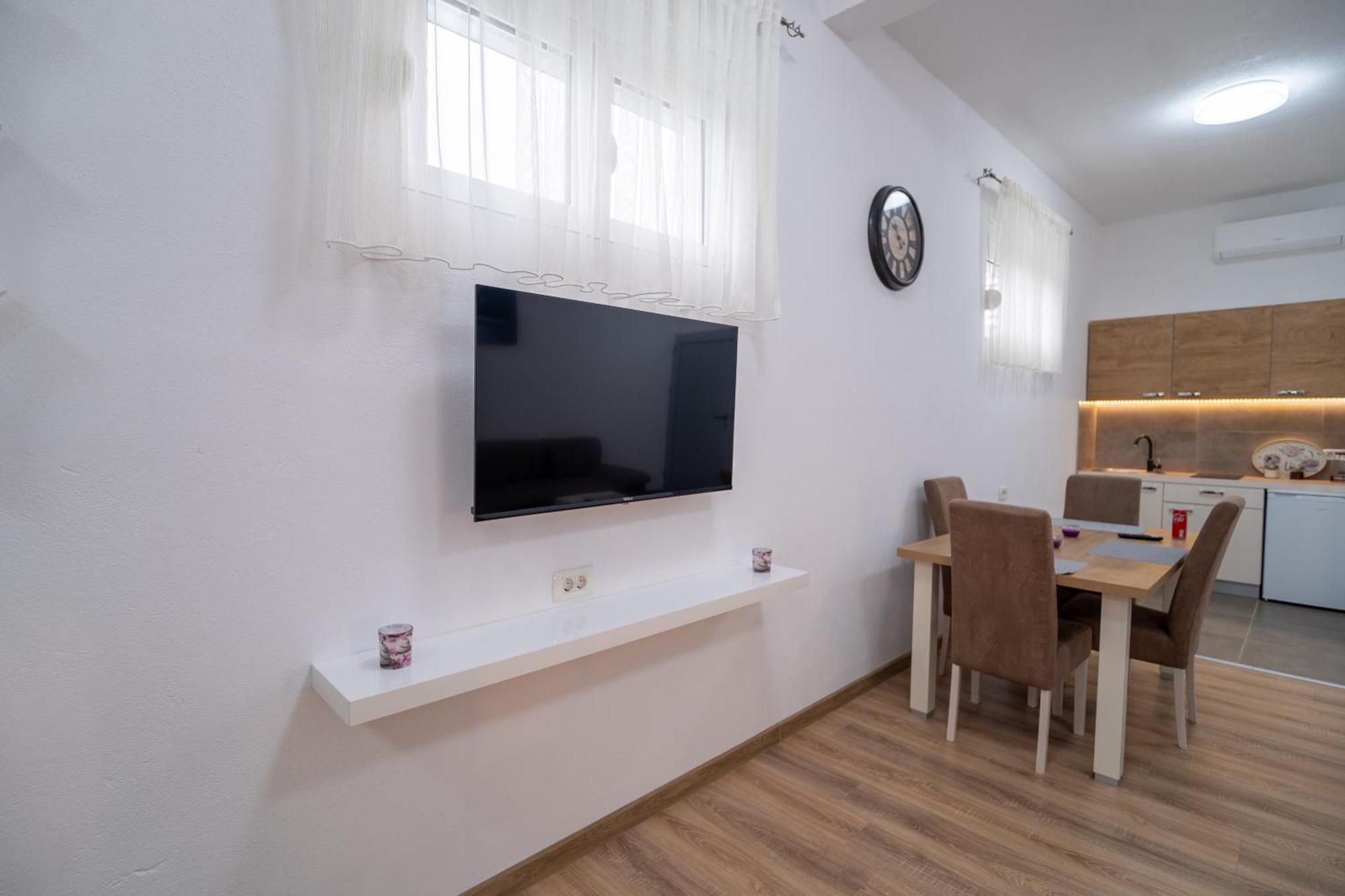 Dane Apartment Airport Podgorica Mitrovici  Bagian luar foto